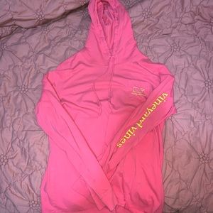 Vineyard Vines hooded tee